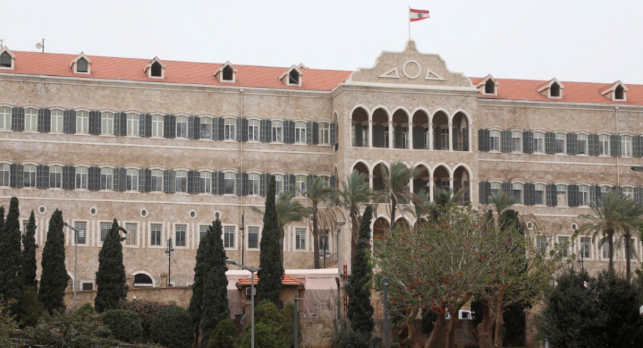 صحيفة تكشف أحد السيناريوهات المطروحة لحل الأزمة الحكومية اللبنانية