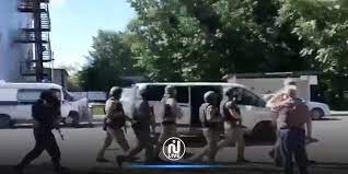 الطوارئ الروسية: مجهول يحتجز رهائن داخل مصرف في مدينة تيومين بغرب سيبيريا