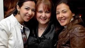 هذه وصيّة دلال عبد العزيز لإبنتيها دنيا وإيمي سمير غانم!؟