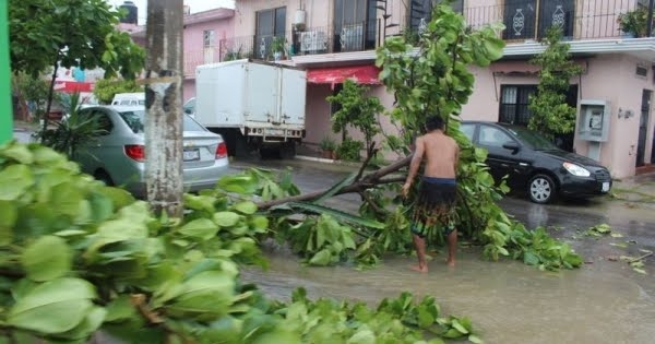 المركز الأميركي للأعاصير: وصول الإعصار 
