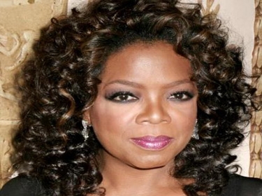 أوبرا وينفري: أنا مصابة بالأنفلونزا ولن أقدم حلقة من ميدان التحرير