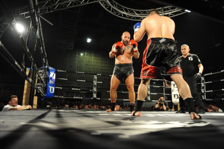 وفاة بطل الملاكمة فريدريك سينيسترا 