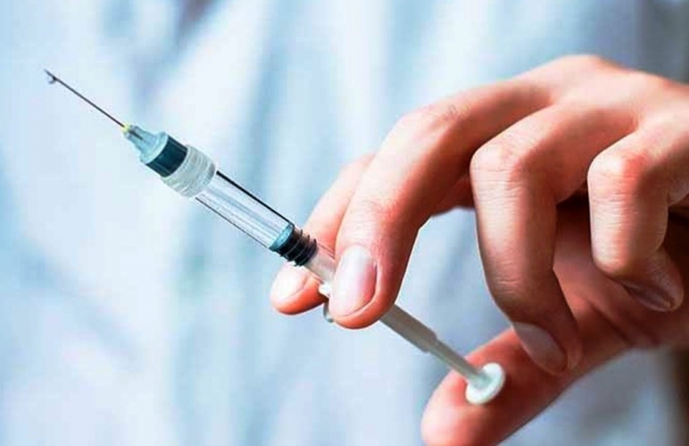  مع ظهور تحورات وتطورات جديدة في علاجه،   حدّة إجبارية التطعيم ضد 