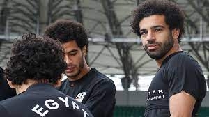 وزير الرياضة المصري يشن هجوما قويا على محمد صلاح والمحترفين في المنتخب