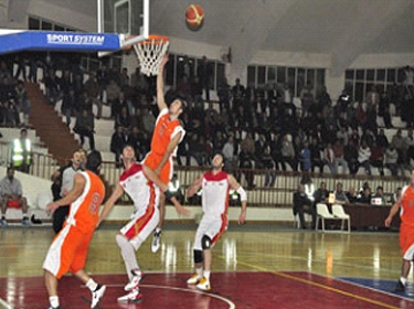 في دوري السلة الجيش بضيافة الحرية والاتحاد يستقبل قاسيون غدا