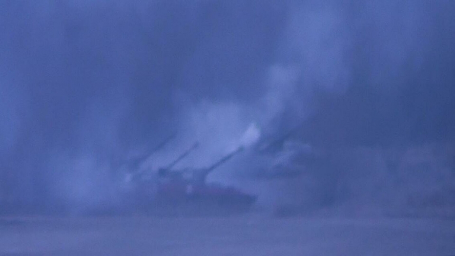 بالفيديو .. سماع دوي انفجارات في سماء لوغانسك