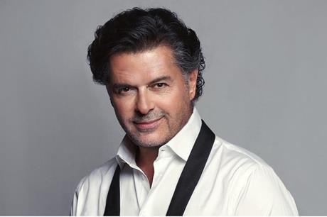 راغب علامة برفقة طفل الغزالة رايقة 