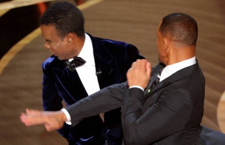 بعد صفعه كريس روك.. ويل سميث يستقيل من أكاديمية الأوسكار