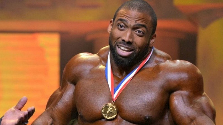 وفاة بطل كمال الأجسام سيدريك ماكميلان عن 44 عاما