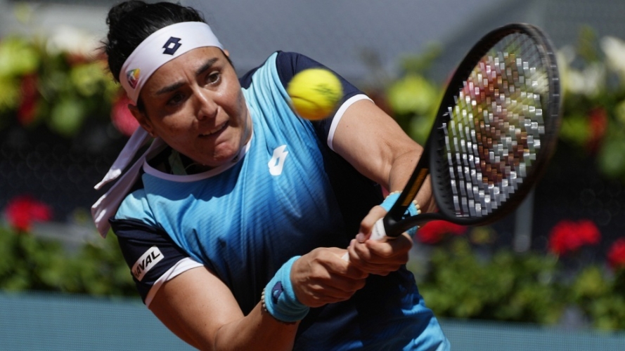 التونسية / أُنس جابر/ تتأهل إلى نصف نهائي بطولة مدريد للتنس