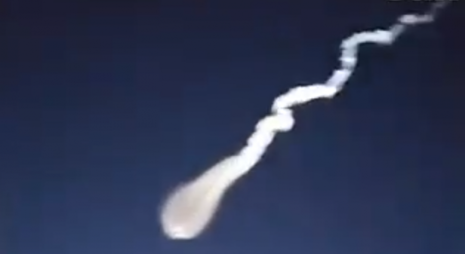 رصد جسم غريب يدخل الغلاف الجوي في روسيا