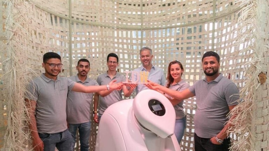 مهندسون تونسيون يبتكرون آلة قادرة على تحويل الهواء المحيط بنا إلى مياه للشرب