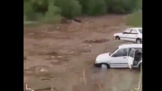 إيران.. 15 قتيل وعدد من المفقودين بسيول جنوب البلاد