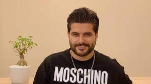 ناصيف زيتون يعلق على تتويج 