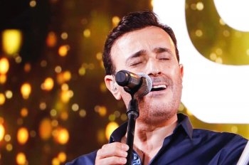 صابر الرباعي يشعل مسرح الساحل الشمالي بمصر 