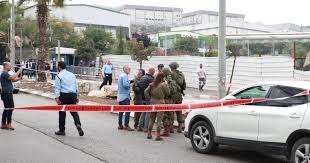 شاهد لحظة تنفيذ عملية الطعن في محطة للوقود في مستوطنة 