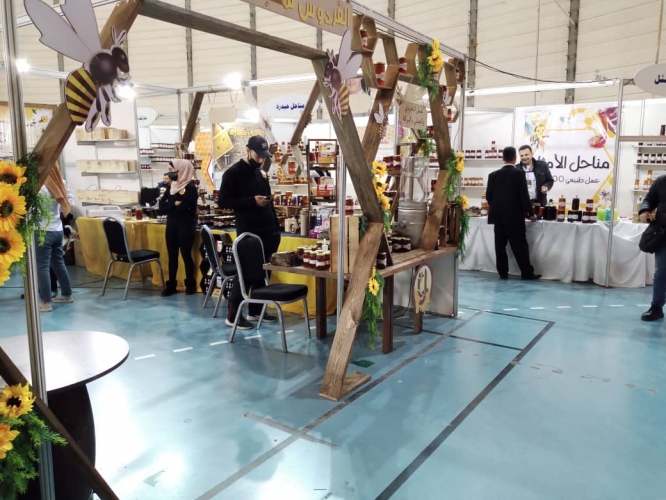 في افتتاح مهرجان العسل الرابع وزير الزراعة.. بطاقة إلكترونية للنحالين قريبا لتخصيصهم بالمحروقات