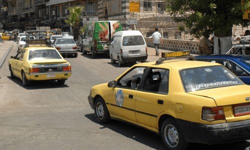 صراع يومي على الأجرة وتعرفة التكسي طال انتظارها..!؟