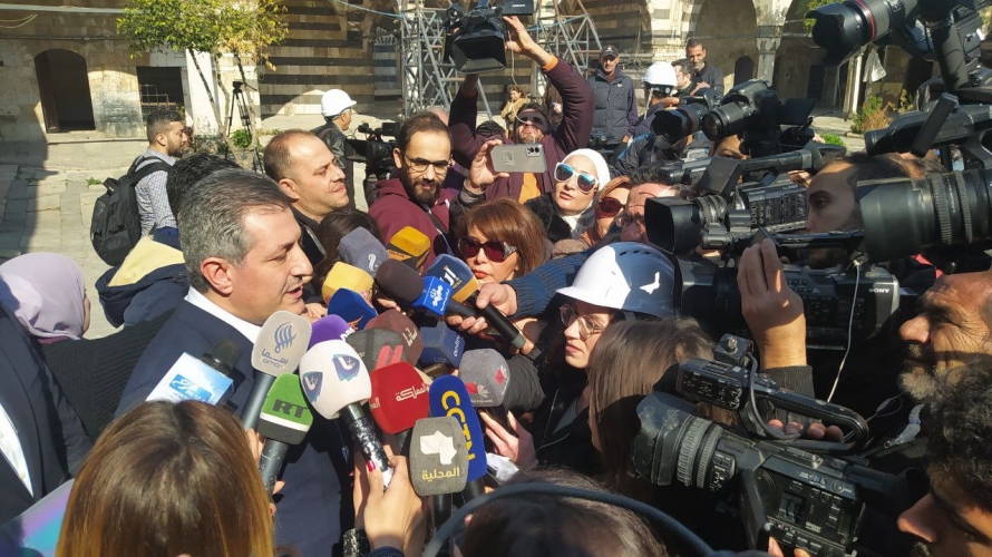 محافظ دمشق خلال جولة برفقة الإعلاميين للتكية السليمانية.. ما لم يحصل الترميم لهذا المعلم التاريخي والأثري والتراثي فإنه سينهار