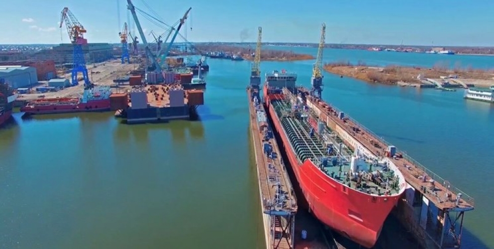 ضمن إجراءات تطوير ممر شمال جنوب.. إيران تتشارك مع روسيا ببناء 20 سفينة شحن