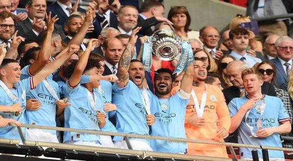 للمرة السابعة في تاريخه.. مانشستر سيتي يتوج بطلاً لكأس الاتحاد الإنكليزي 