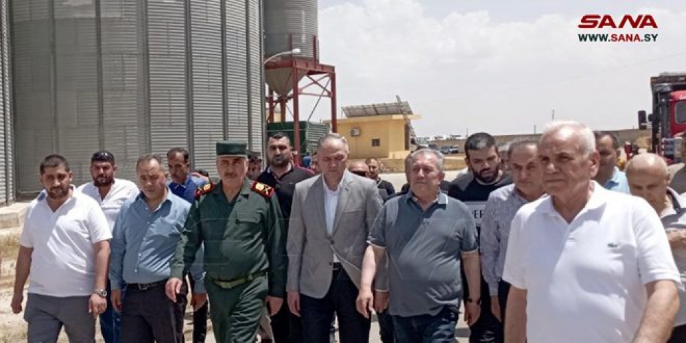 المهندس عرنوس: تسخير كل الإمكانيات لتسهيل تسويق محصول القمح لمراكز المؤسسة السورية للحبوب