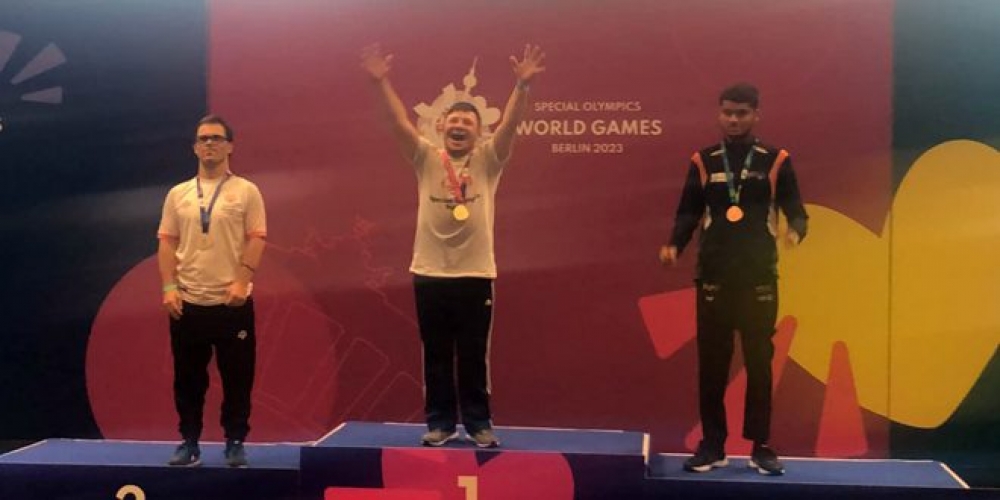 ذهبية لسورية في السباحة الحرة بدورة الألعاب العالمية للأولمبياد الخاص