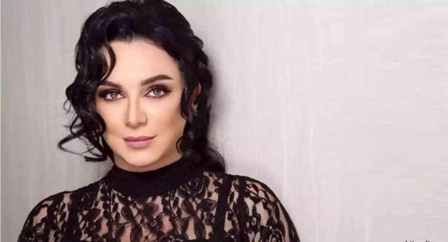 بعد الهجوم عليها بسبب نضال الاحمدية.. سلاف فواخرجي تخرج عن صمتها!