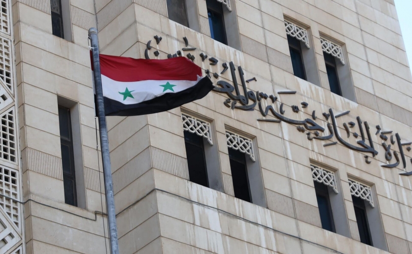 الخارجية والمغتربين: جريمة قتل الشاب (ناهل) في باريس تكذب ما تدعيه الحكومة الفرنسية من قيم المساواة وعدم التمييز