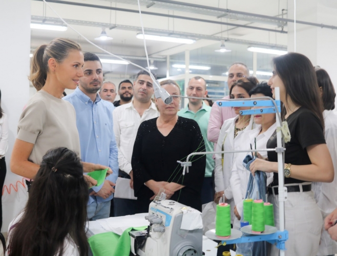 السيدة أسماء في ريف طرطوس.. خطوة جديدة في مسيرة الألف ميل