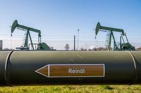 تسرب في بولندا يتسبب بـ قطع خط أنابيب النفط 