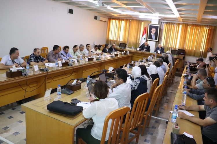وزارة الزراعة تناقش خطتها الإنتاجية الزراعية للموسم القادم