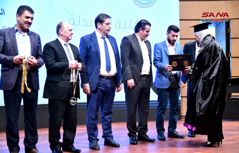 بمناسبة الذكرى المئوية لتأسيسها.. جامعة دمشق تكرم 125 من الخريجين الأوائل في كلياتها