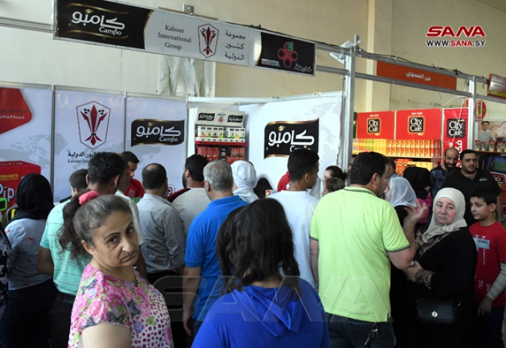 بمشاركة 70 شركة.. انطلاق فعاليات مهرجان التسوق (العودة إلى المدارس) في جرمانا بريف دمشق