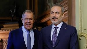 لافروف يستقبل نظيره التركي: مستعدون لزيادة إمدادات الغاز إلى تركيا