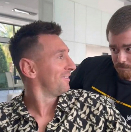 ميسي يتعرض لموقف محرج من ممثل كوميدي أرجنتيني