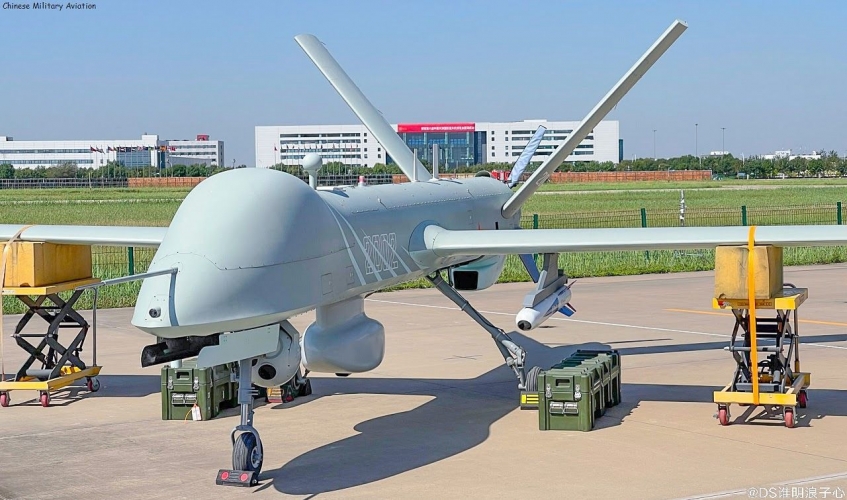 الجيش الصيني يكشف عن أولى طائراته المسيرة المقاتلة