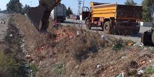 المواصلات الطرقية تدعو لعدم رمي الأنقاض والنفايات في الطرقات 