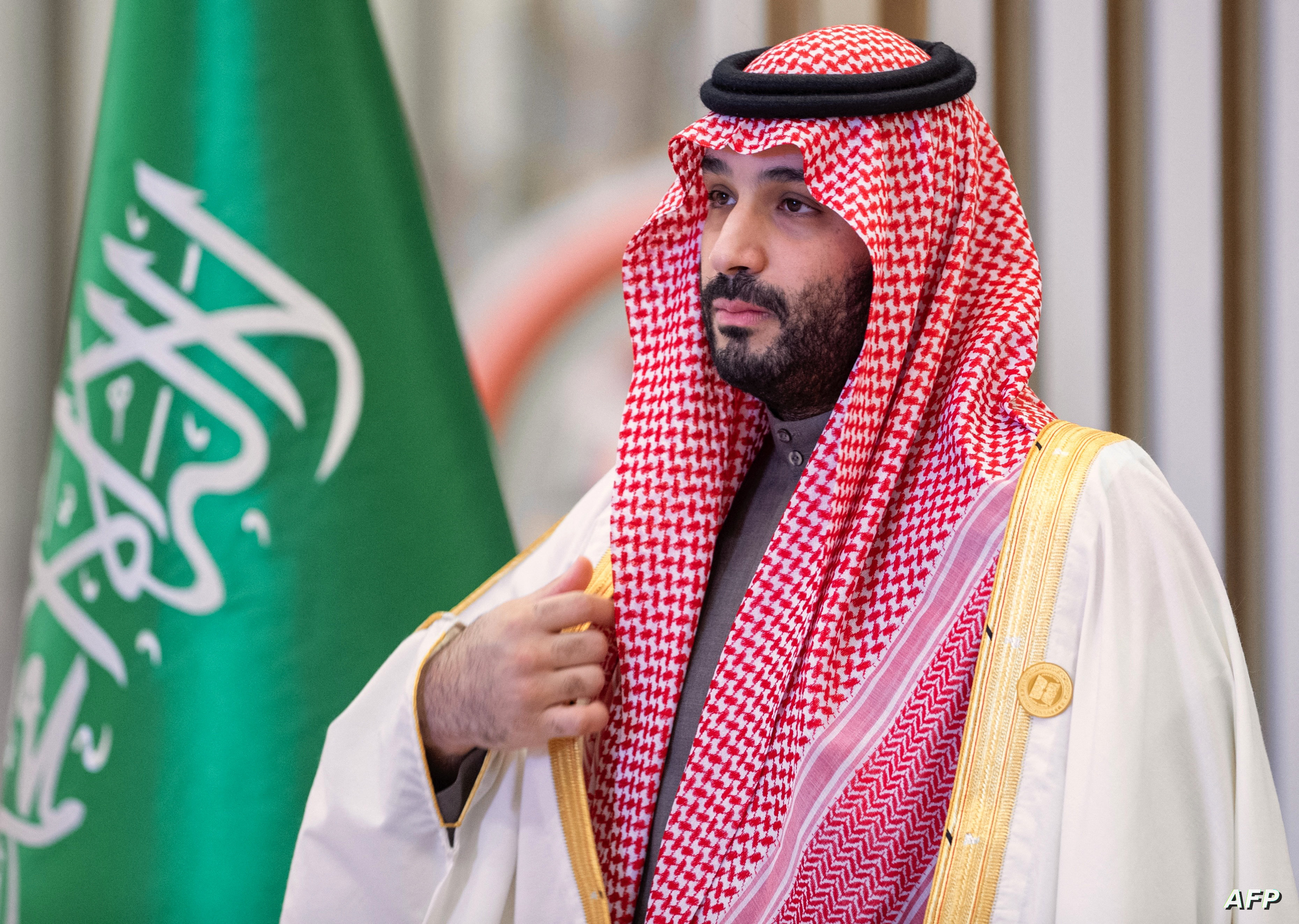 صحيفة (التايمز).. لماذا يتعين على الغرب احتضان محمد بن سلمان؟