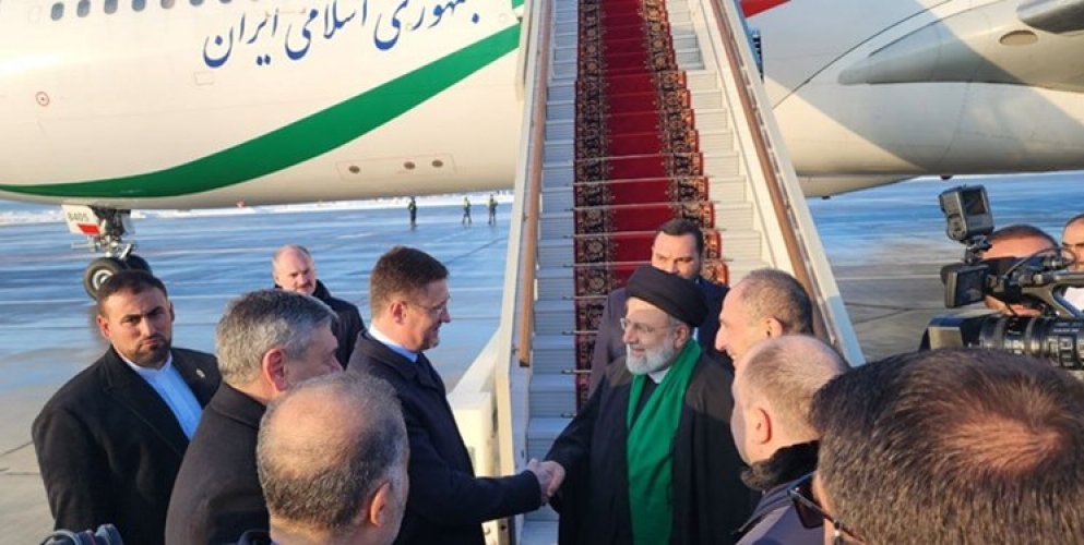 الرئيس الإيراني يصل إلى موسكو في زيارة تستغرق يوم يلتقي خلاها بوتين