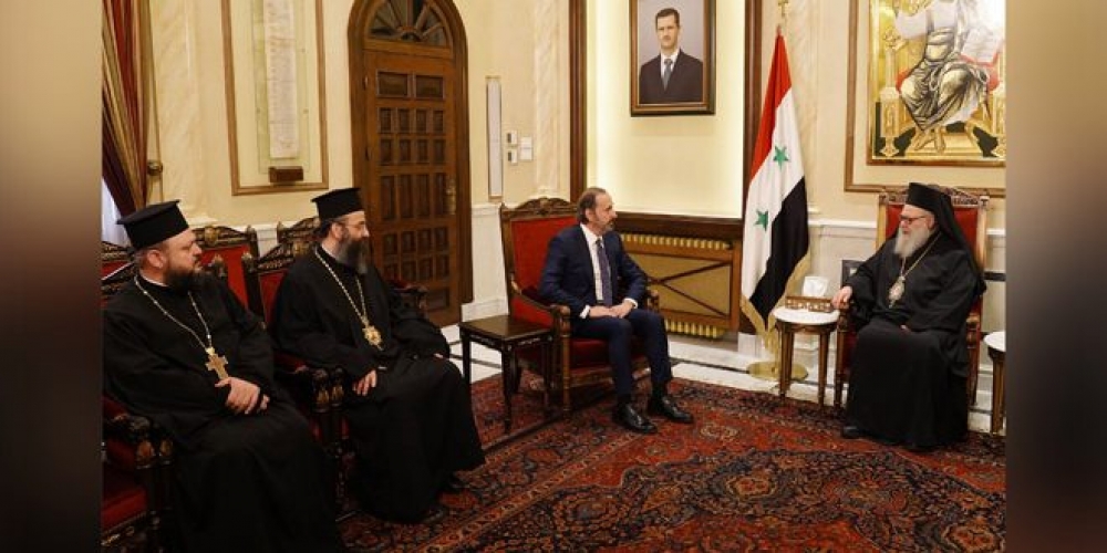 الرئيس الأسد يهنئ أبناء الطوائف المسيحية بعيد الميلاد المجيد