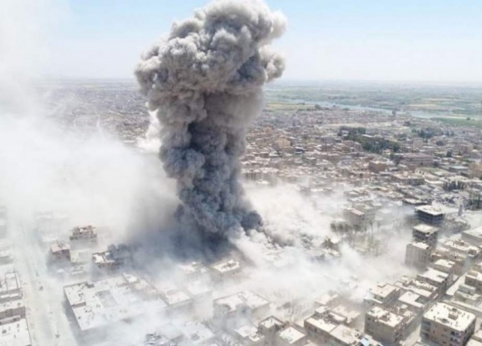 استشهاد طفلين وإصابة اثنين بانفجار عبوة من مخلفات الإرهاب بدير الزور