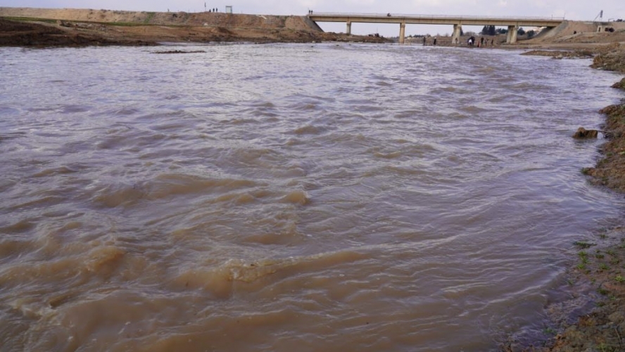 الأمطار ترفع منسوب تدفق نهر الخابور في الحسكة