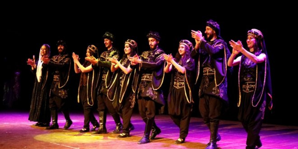 احتفاءً بعيد الطالب العربي السوري فعاليات وأنشطة متنوعة في جامعة حلب وفرع جامعة دمشق بالسويداء