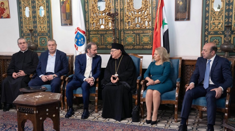 الرئيس الأسد يهنئ أبناء الطوائف المسيحية التي تتبع التقويم الغربي بعيد الفصح المجيد