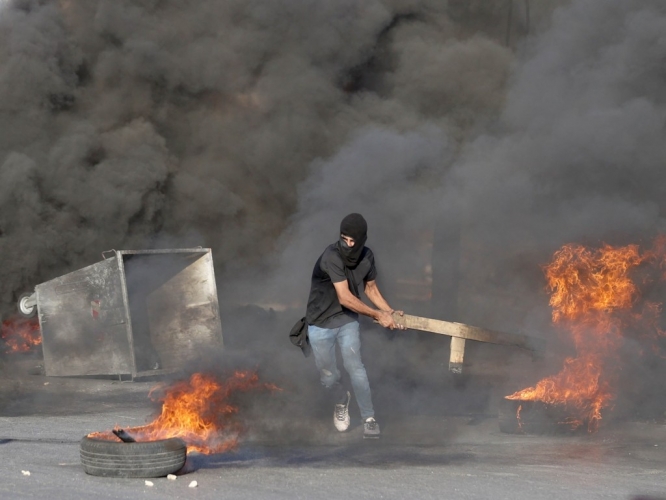 قتيل صهيوني وإصابتان خطيرتان إثر عملية طعن نفذها مقاوم بسكين في أسدود المحتلة