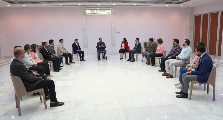 الرئيس الأسد يلتقي المدرسين الفائزين بالمراتب الأولى في المسابقة العلمية التي أقامتها وزارة التربية