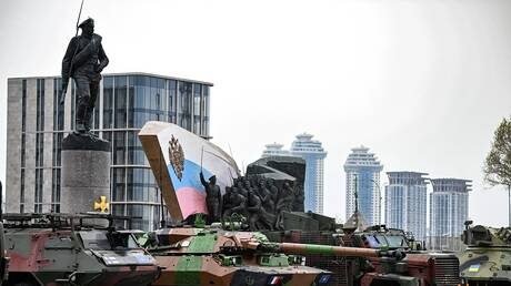 أسلحة وتقنيات الولايات المتحدة وحلفائها التي قدموها بسخاء لأوكرانيا في معرض بضواحي موسكو