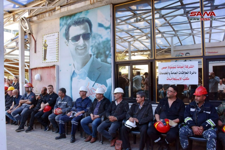 الرئيس الأسد يثني على جهود العمال في أدائهم مهامهم ويكرم المساهمين بإخماد حريق مصفاة حمص 