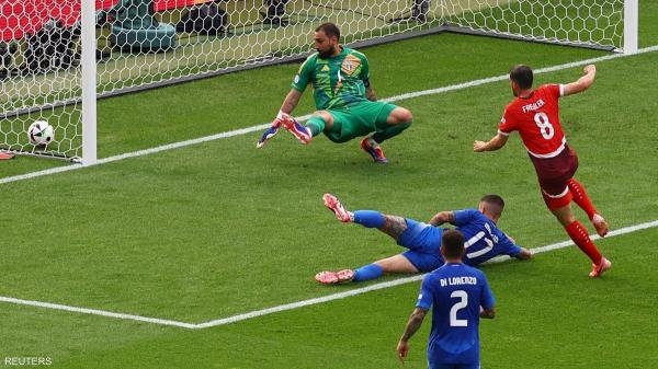 سويسرا تذل إيطاليا بثنائية نظيفة وتجردها من لقبها وتبلغ ربع نهائي 